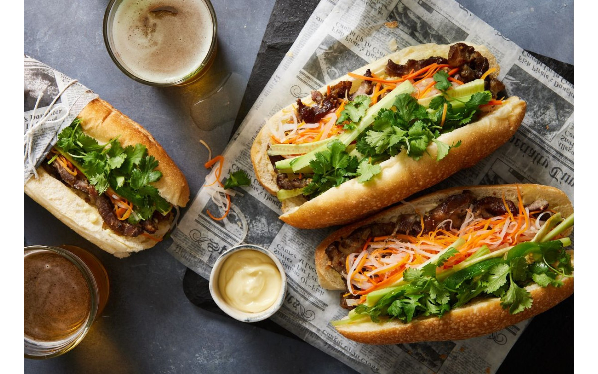 b&aacute;nh m&igrave; đường phố việt nam
