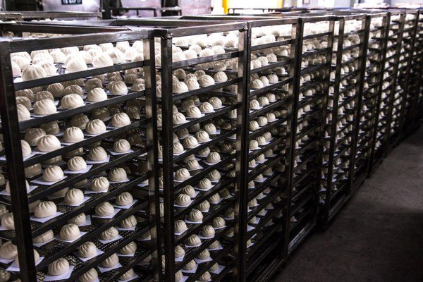 Tự động h&oacute;a trong d&acirc;y chuyền sản xuất b&aacute;nh bao