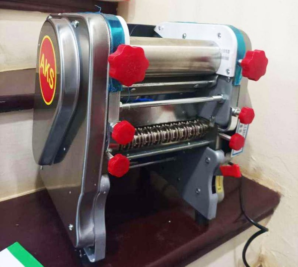 M&aacute;y c&aacute;n bột AKS được đ&ocirc;ng đảo kh&aacute;ch h&agrave;ng lựa chọn