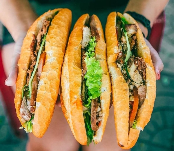 B&aacute;nh m&igrave; l&agrave; m&oacute;n ăn phổ biến nhất tại Việt Nam