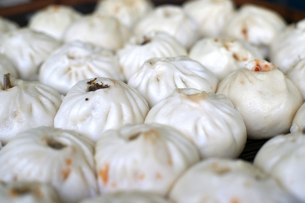 Thời gian hấp b&aacute;nh bao phụ thuộc v&agrave;o loại b&aacute;nh bao v&agrave; dụng cụ hấp