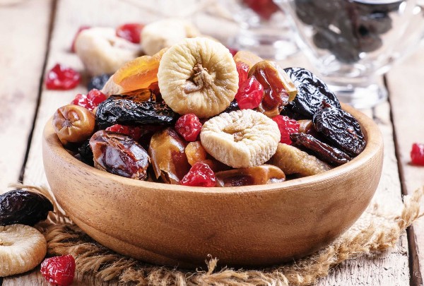 Bảo quản hoa quả sấy trong hộp k&iacute;n