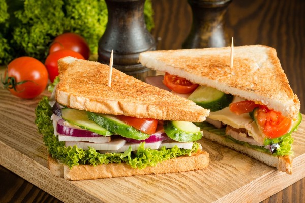B&aacute;nh m&igrave; sandwich c&oacute; nguồn gốc từ ch&acirc;u &Acirc;u