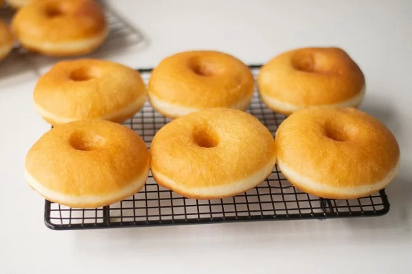 Làm bánh bằng lò nướng - Bánh donut thơm ngon