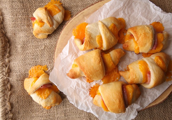 B&aacute;nh m&igrave; cuộn thịt nguội nằm trong danh s&aacute;ch c&aacute;c loại b&aacute;nh m&igrave; mặn được nhiều người y&ecirc;u th&iacute;ch