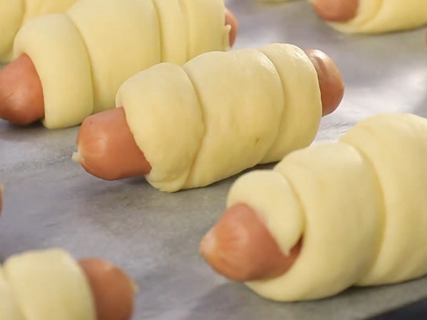 Hướng dẫn c&aacute;ch l&agrave;m b&aacute;nh m&igrave; mặn x&uacute;c x&iacute;ch