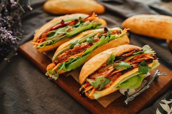 Gi&aacute; vốn của một ổ b&aacute;nh m&igrave; t&ugrave;y thuộc v&agrave;o loại b&aacute;nh