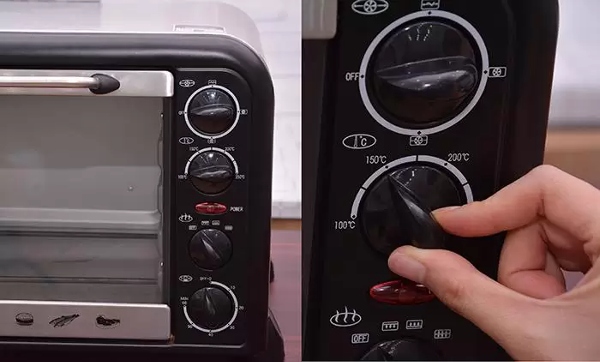 Nút điều chỉnh nhiệt độ trên lò nướng