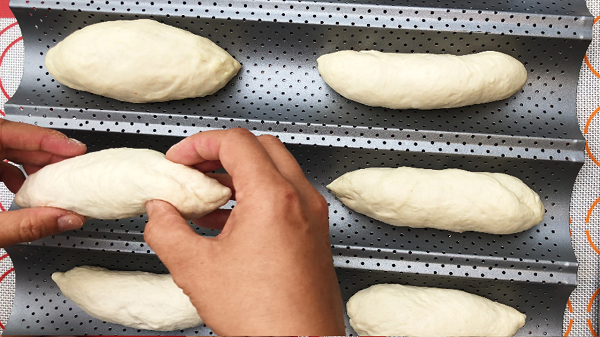 Tạo h&igrave;nh đơn giản cho b&aacute;nh m&igrave;
