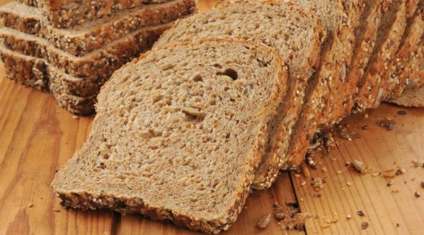 B&aacute;nh m&igrave; nguy&ecirc;n hạt